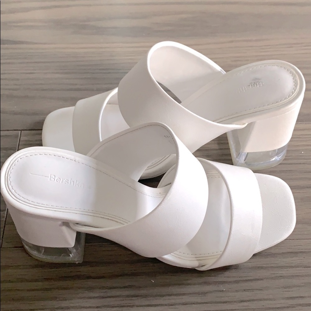 Barely worn cute summer shoes from Bershka